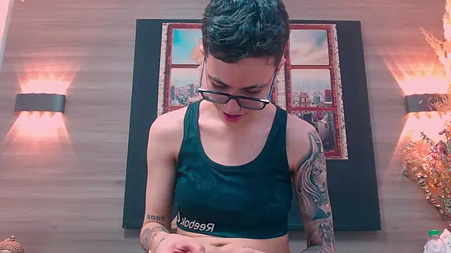 Cutie Shy  online show from December 2025 05:11:02 PM