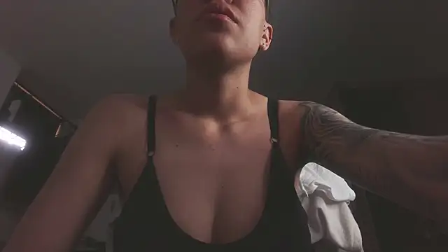 Cutie Shy  online show from April 2026 11:18:02 AM