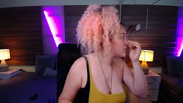 Snapshot of Kateryn_ chatting on January 2025 08:21:01 PM Kateryn online show from January 2025 08:21:01 PM