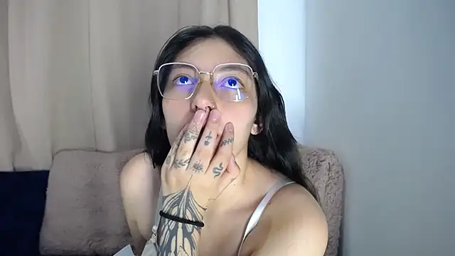 lessliee22  online show from March 2026 06:08:01 AM