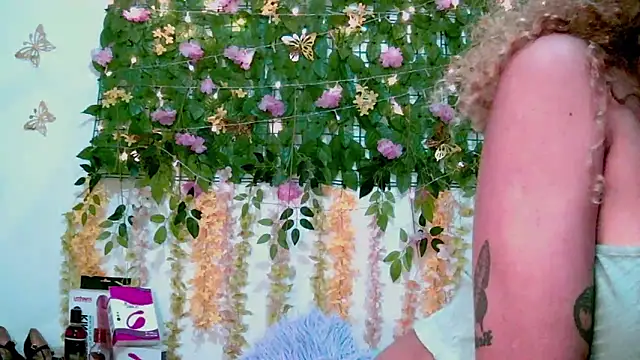 Snapshot of Crysrus chatting on March 2026 07:38:01 PM Crysrus online show from March 2026 07:38:01 PM