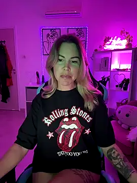 Lara Bergmann online show from November 2025 03:03:02 PM