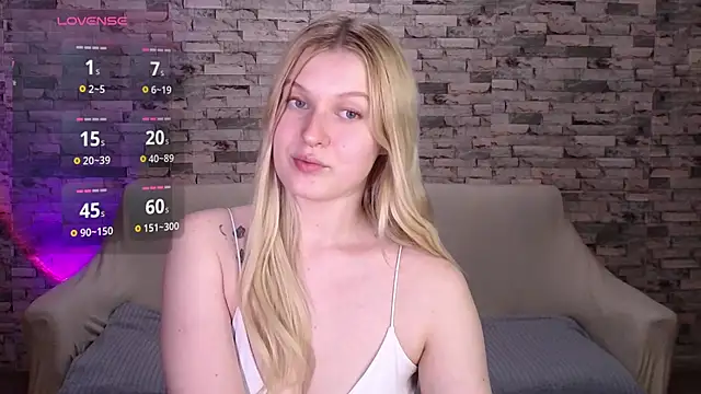 EmiliaDuchess online show from April 2026 05:52:01 PM