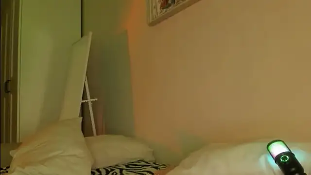 agelandreww online show from December 2025 05:09:01 PM