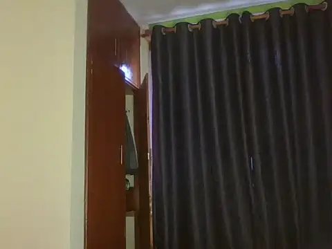 Apple bitch online show from December 2025 07:27:02 AM