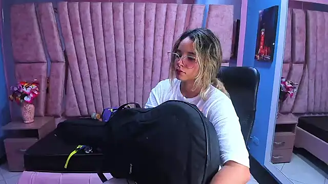 Olivia Fox69 online show from January 2025 03:12:02 AM