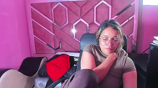 Olivia Fox69 online show from February 2025 07:41:01 AM