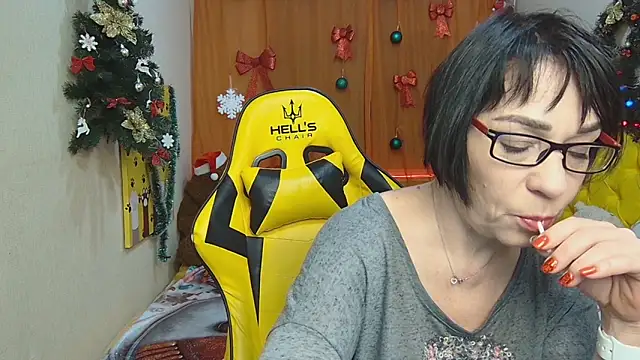 Snapshot of SandraHormas chatting on January 2025 07:59:02 AM SandraHormas online show from January 2025 07:59:02 AM