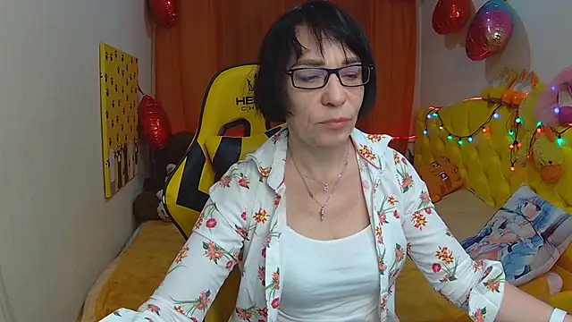 Snapshot of SandraHormas chatting on March 2025 11:27:02 AM SandraHormas online show from March 2025 11:27:02 AM