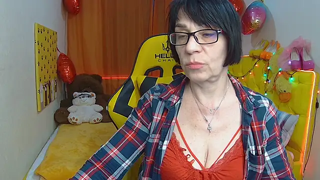 Snapshot of SandraHormas chatting on March 2025 01:56:02 PM SandraHormas online show from March 2025 01:56:02 PM