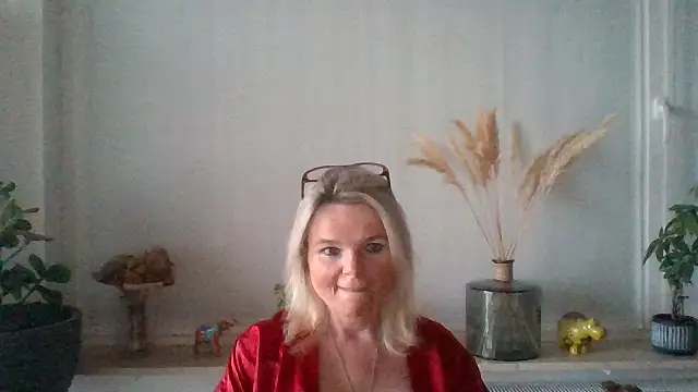 clwm online show from September 2025 06:04:02 AM