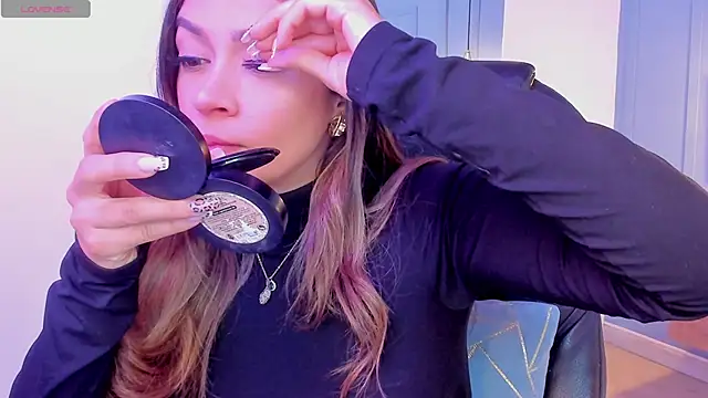 Victoria romanox online show from January 2025 02:35:01 PM