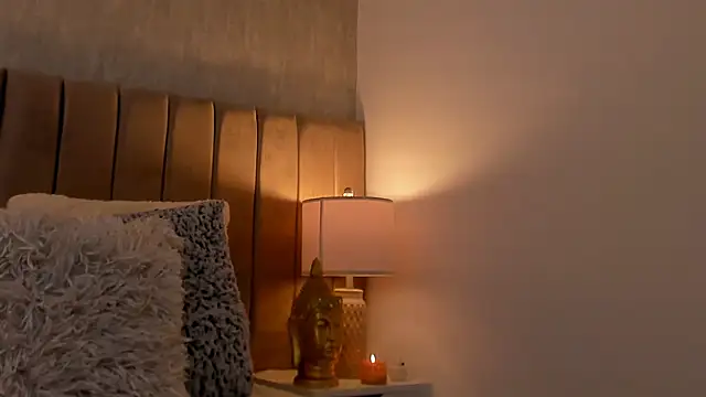 Victoria romanox online show from March 2025 06:00:01 PM