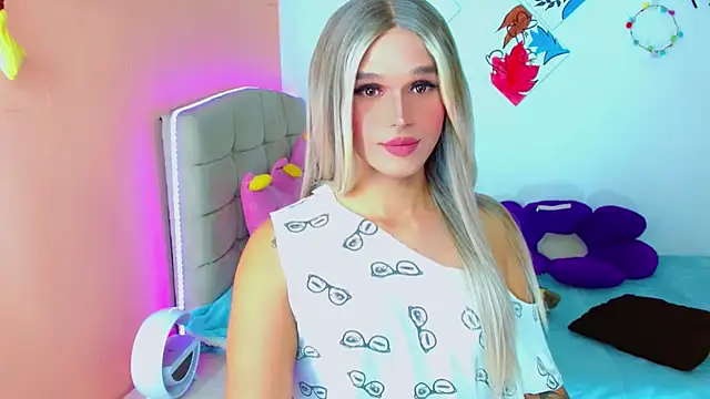 TaylorMon online show from October 2025 01:50:02 AM