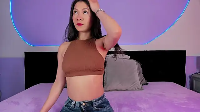 Julieta Cortes   online show from November 2025 12:16:02 PM