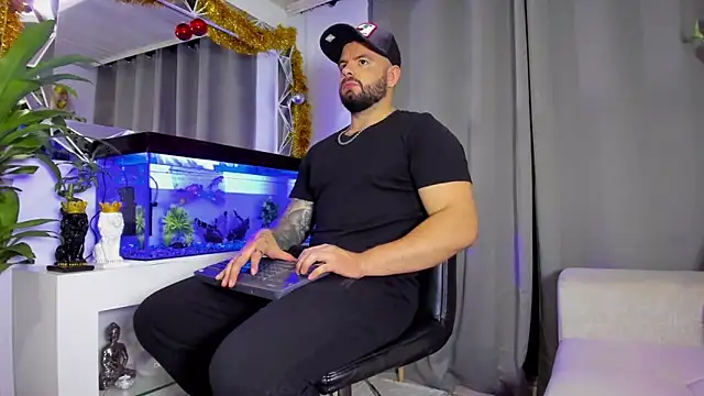 Johnnygrayson1 online show from December 2024 11:51:01 PM