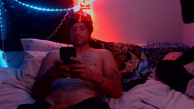 Snapshot of TheOneYouLove69 chatting on October 2025 07:05:02 AM TheOneYouLove69 online show from October 2025 07:05:02 AM