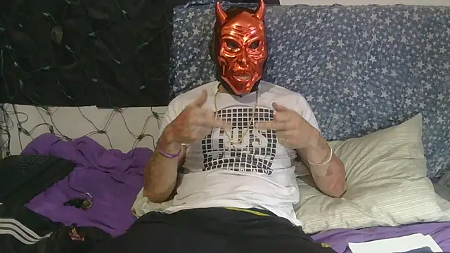 Snapshot of TheOneYouLove69 chatting on October 2025 12:00:01 AM TheOneYouLove69 online show from October 2025 12:00:01 AM