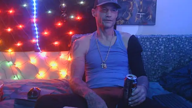 Snapshot of TheOneYouLove69 chatting on November 2025 04:47:02 AM TheOneYouLove69 online show from November 2025 04:47:02 AM