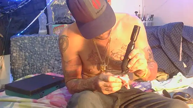 Snapshot of TheOneYouLove69 chatting on November 2025 07:14:02 AM TheOneYouLove69 online show from November 2025 07:14:02 AM