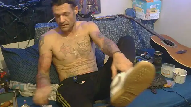 Snapshot of TheOneYouLove69 chatting on November 2025 08:36:02 AM TheOneYouLove69 online show from November 2025 08:36:02 AM