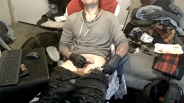 Snapshot of TheOneYouLove69 chatting on February 2026 08:58:01 PM TheOneYouLove69 online show from February 2026 08:58:01 PM