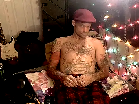 Snapshot of TheOneYouLove69 chatting on February 2026 12:14:02 AM TheOneYouLove69 online show from February 2026 12:14:02 AM