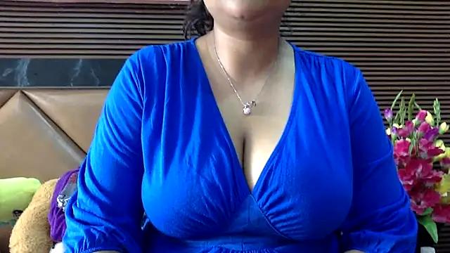 Snapshot of HaaniKaur chatting on September 2025 07:08:01 AM HaaniKaur online show from September 2025 07:08:01 AM