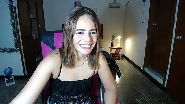 danielle rose 1 online show from February 2025 07:48:02 PM