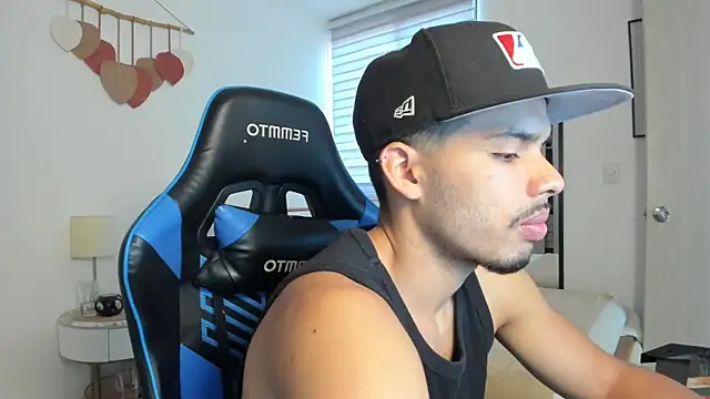 mateoleonee online show from September 2025 06:11:02 PM