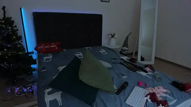 Snapshot of CassieEvans chatting on January 2025 06:55:02 AM CassieEvans online show from January 2025 06:55:02 AM