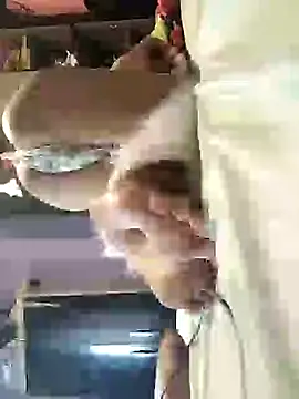 Snapshot of lorraine_alves_ferreira chatting on January 2025 07:58:02 PM lorraine alves ferreira online show from January 2025 07:58:02 PM