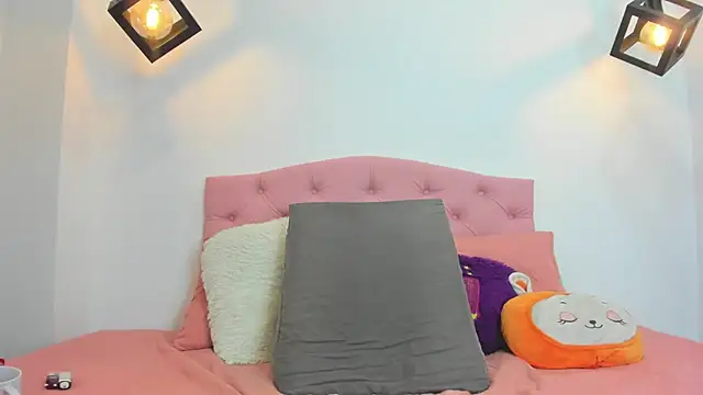 Ema Stone65 online show from December 2024 10:41:01 PM