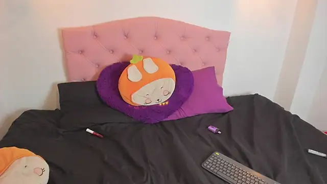 Ema Stone65 online show from December 2024 10:23:01 PM