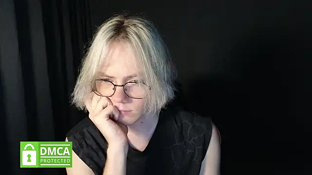 Snapshot of Keytaro chatting on June 2026 08:57:02 AM Keytaro online show from June 2026 08:57:02 AM