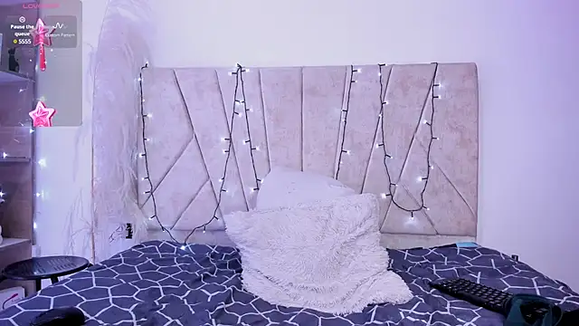 Snapshot of Kaela18 chatting on December 2024 12:49:01 PM Kaela18 online show from December 2024 12:49:01 PM