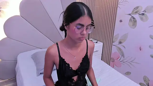 Snapshot of Isa_little4u chatting on January 2025 12:34:02 AM Isa little4u online show from January 2025 12:34:02 AM