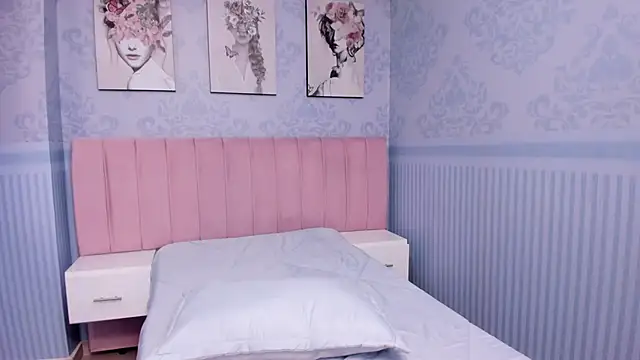 Snapshot of Isa_little4u chatting on January 2025 09:34:01 PM Isa little4u online show from January 2025 09:34:01 PM