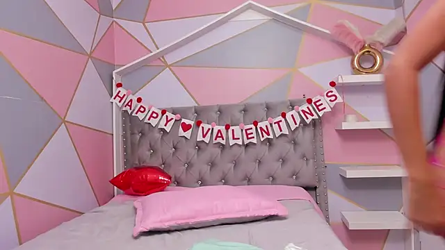 Snapshot of Isa_little4u chatting on February 2025 11:20:01 PM Isa little4u online show from February 2025 11:20:01 PM