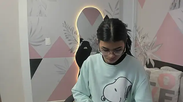 Snapshot of Isa_little4u chatting on March 2025 10:32:01 AM Isa little4u online show from March 2025 10:32:01 AM