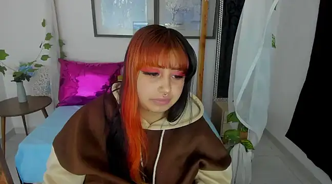 lussyevans24 online show from January 2025 07:22:01 AM