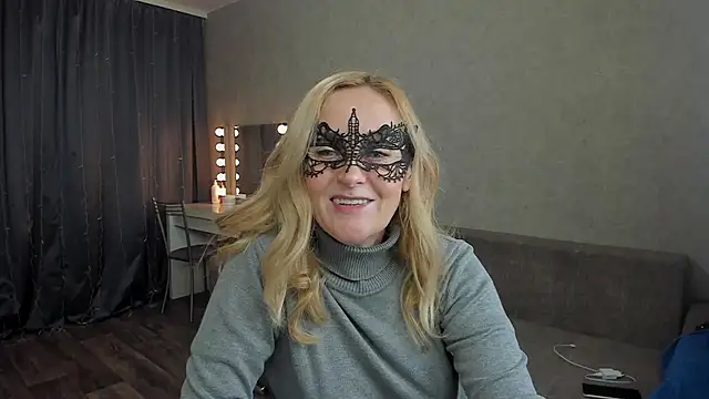 Snapshot of angelica_marquise chatting on December 2024 03:33:02 PM angelica marquise online show from December 2024 03:33:02 PM
