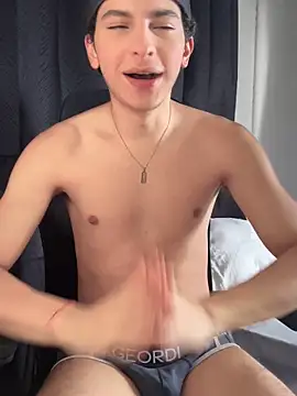 cybercosmiiic online show from November 2025 06:09:02 PM