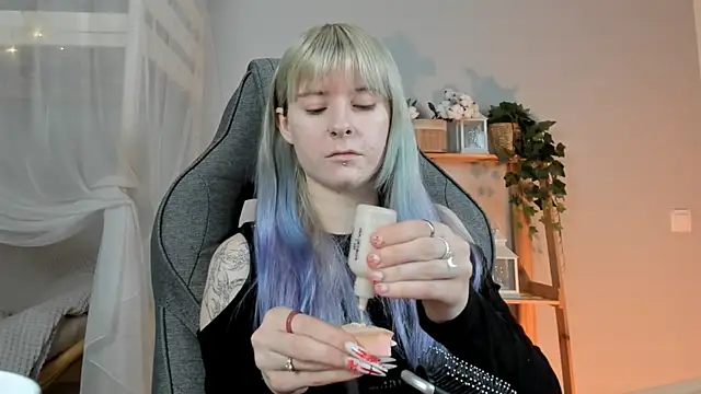 LexiWenford online show from November 2025 03:05:01 AM