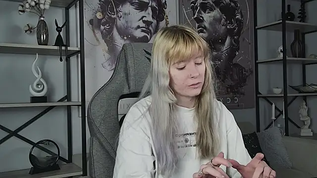 Snapshot of LexiWenford chatting on June 2026 03:40:01 AM LexiWenford online show from June 2026 03:40:01 AM