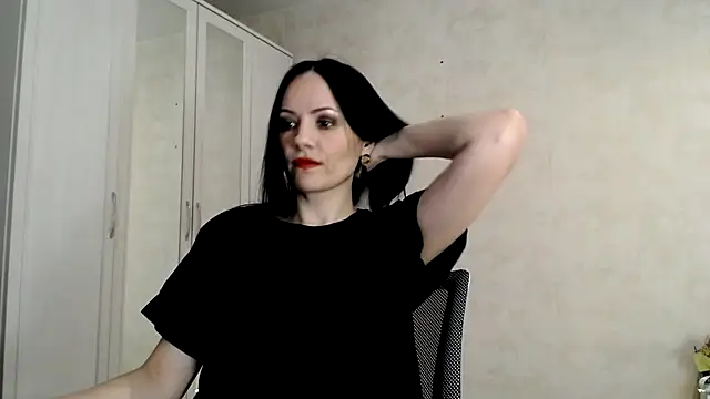 Snapshot of Devil_Goddess chatting on December 2024 04:08:02 PM Devil Goddess online show from December 2024 04:08:02 PM