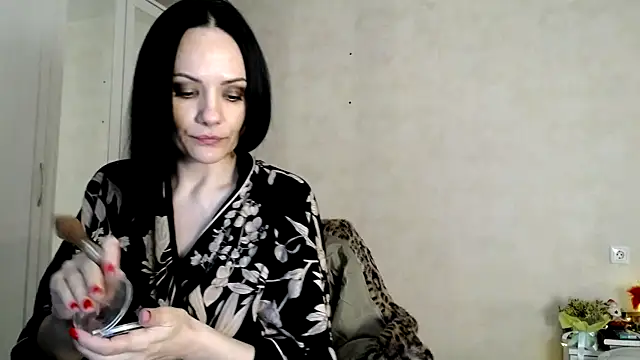 Snapshot of Devil_Goddess chatting on December 2024 10:45:01 PM Devil Goddess online show from December 2024 10:45:01 PM