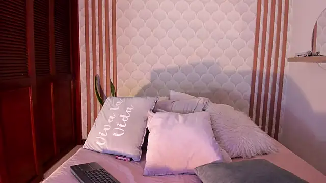 Snapshot of PamelaReall chatting on August 2026 07:10:01 AM PamelaReall online show from August 2026 07:10:01 AM