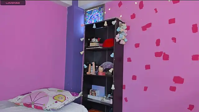 kittyzenn online show from January 2025 04:11:01 PM