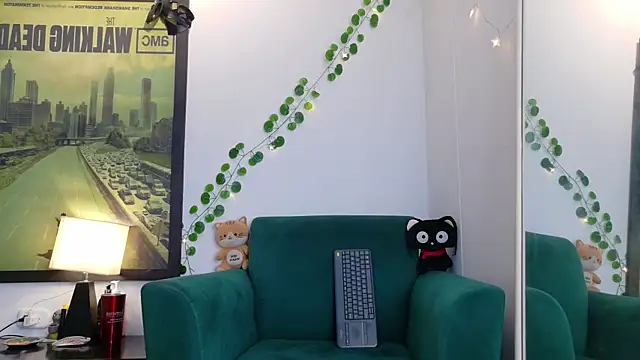 Snapshot of kittyzenn chatting on June 2026 12:44:01 AM kittyzenn online show from June 2026 12:44:01 AM